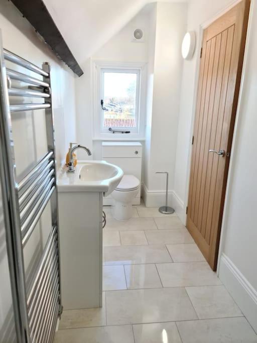 Stylish Georgian Apartment In An Ideal Location ノース・ウォルシャム エクステリア 写真